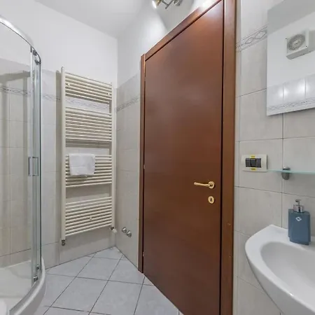 아파트 Lumina - Sunny Flat With Balcony *