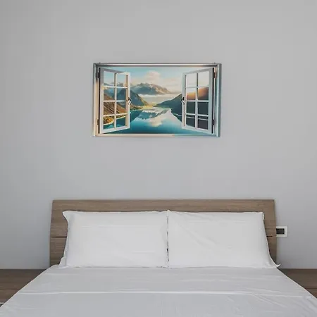 Lumina - Sunny Flat With Balcony 아파트